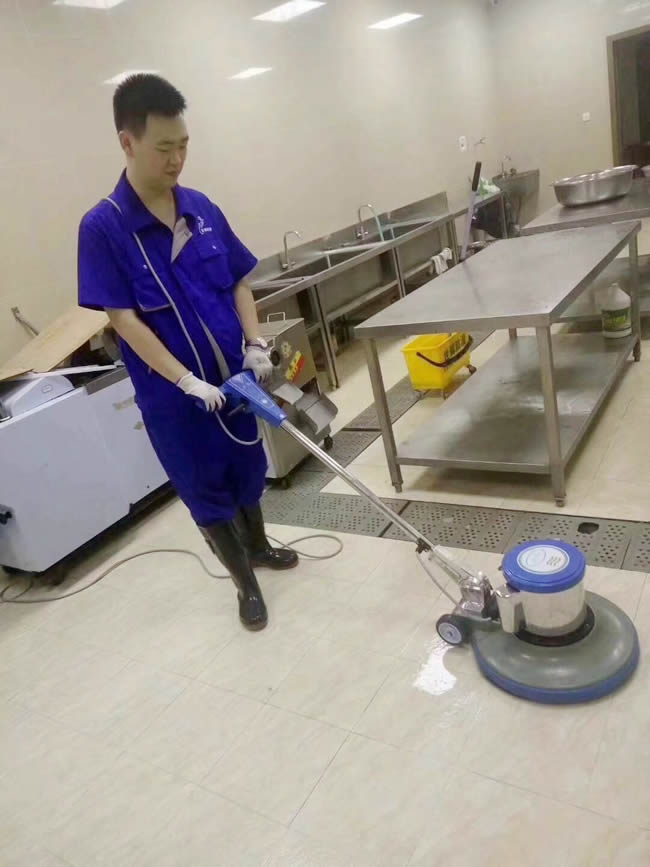 重庆市云阳县人民医院食堂地面防滑处理工程